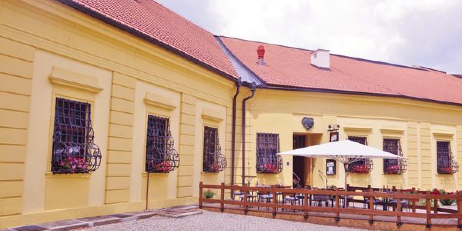 Zámecký hotel a restaurant