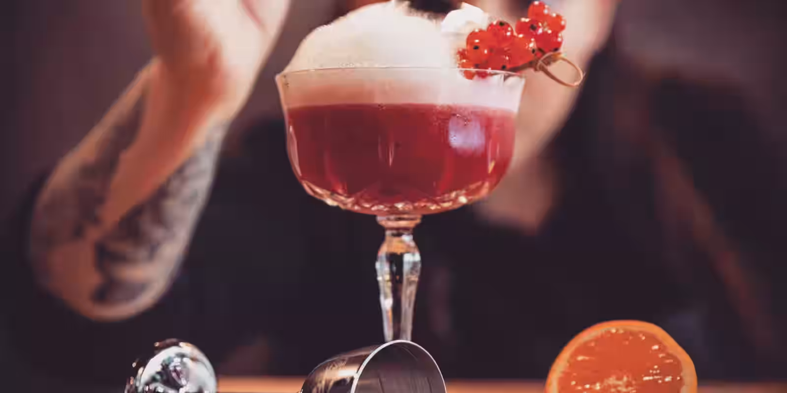 Black Wall Caffe & Cocktail Bar